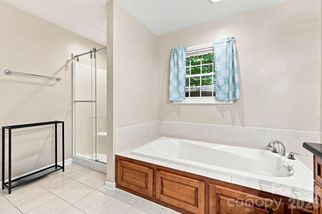 95 Holly Ridge Road, Waynesville, NC 28786