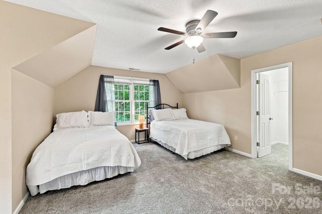 95 Holly Ridge Road, Waynesville, NC 28786