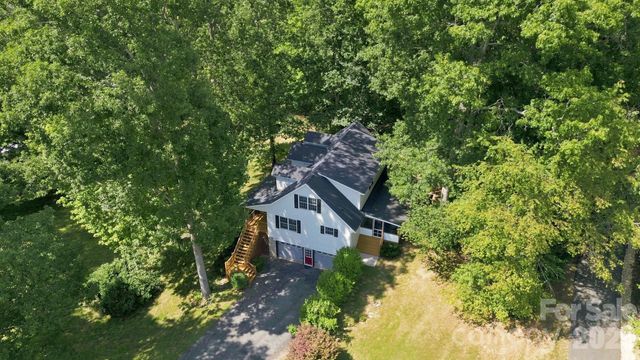 95 Holly Ridge Road, Waynesville, NC 28786