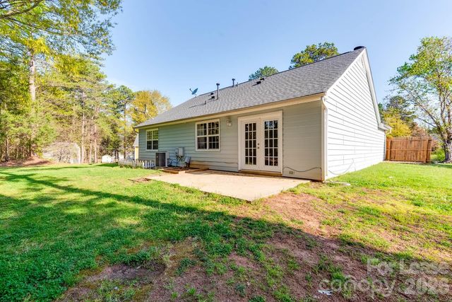 13818 Faversham Court, Pineville, NC 28134