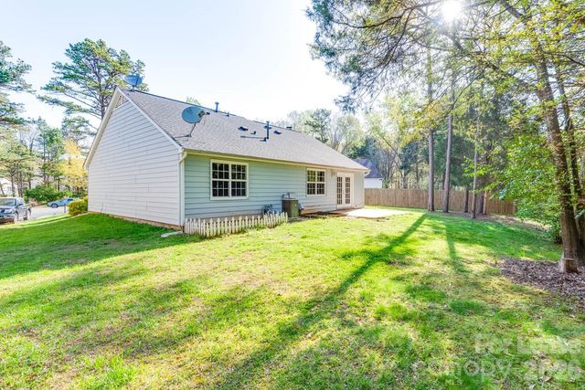 13818 Faversham Court, Pineville, NC 28134