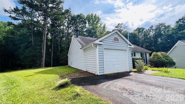 13818 Faversham Court, Pineville, NC 28134