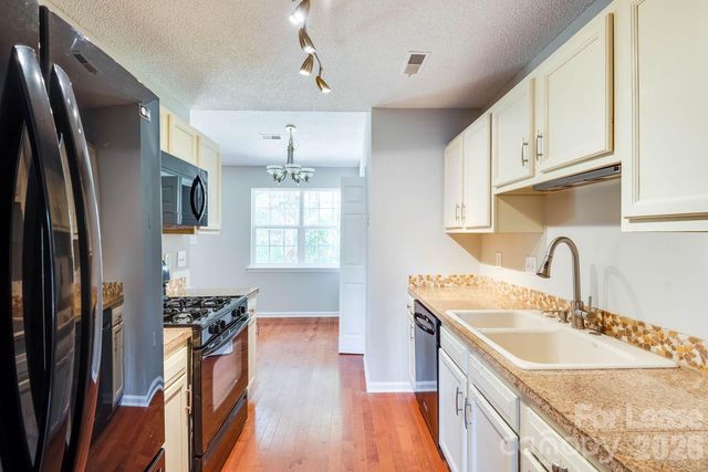13818 Faversham Court, Pineville, NC 28134