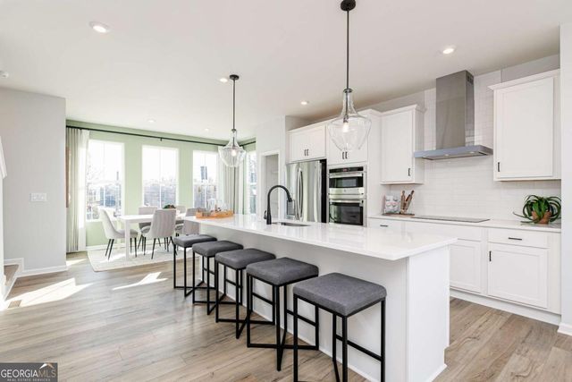 1049 Bullpen Bluffs, Lawrenceville, GA 30043