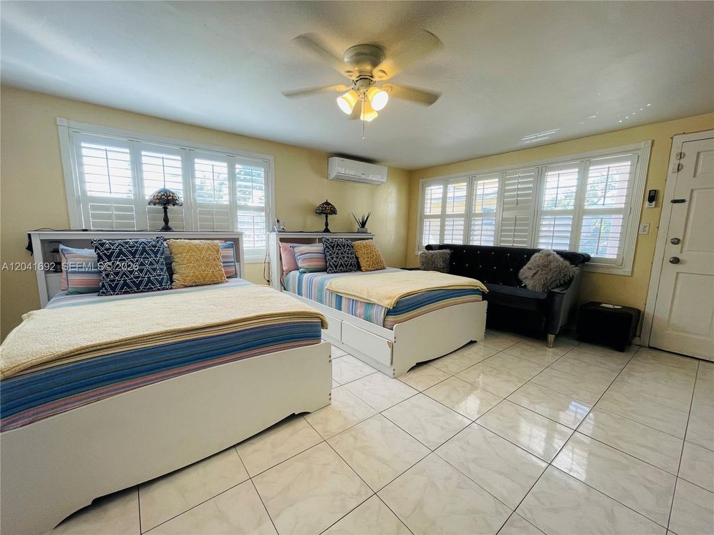 6118 Mayo Street 2, Hollywood, FL 33023