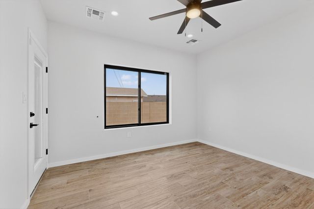 10309 Catalina Court SW, Albuquerque, NM 87121