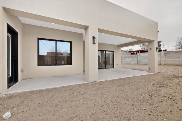 10309 Catalina Court SW, Albuquerque, NM 87121