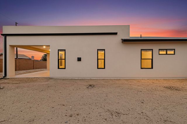 10309 Catalina Court SW, Albuquerque, NM 87121