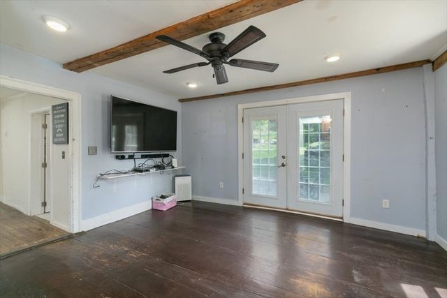 135 Hart St, Beverly, MA 01915