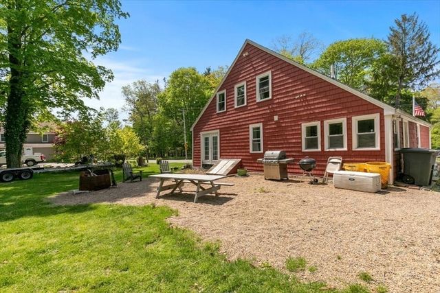 135 Hart St, Beverly, MA 01915