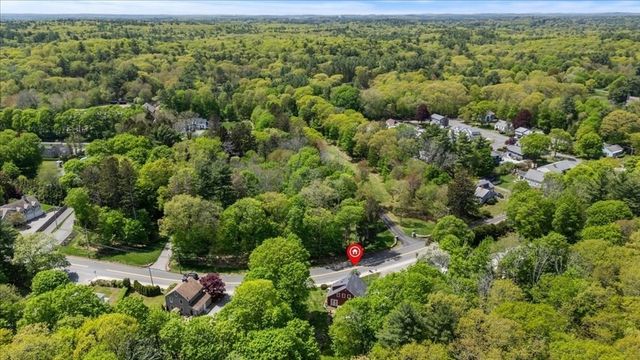 135 Hart St, Beverly, MA 01915