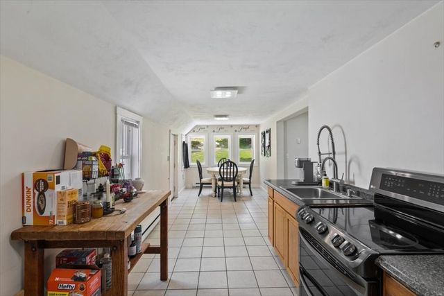 135 Hart St, Beverly, MA 01915