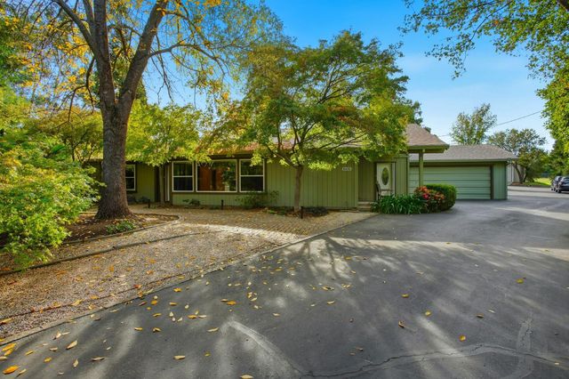 8430 Bianchi Rd, Roseville, CA 95747