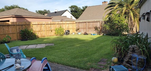 10350 Sageglow Drive, Houston, TX 77089