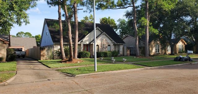10350 Sageglow Drive, Houston, TX 77089