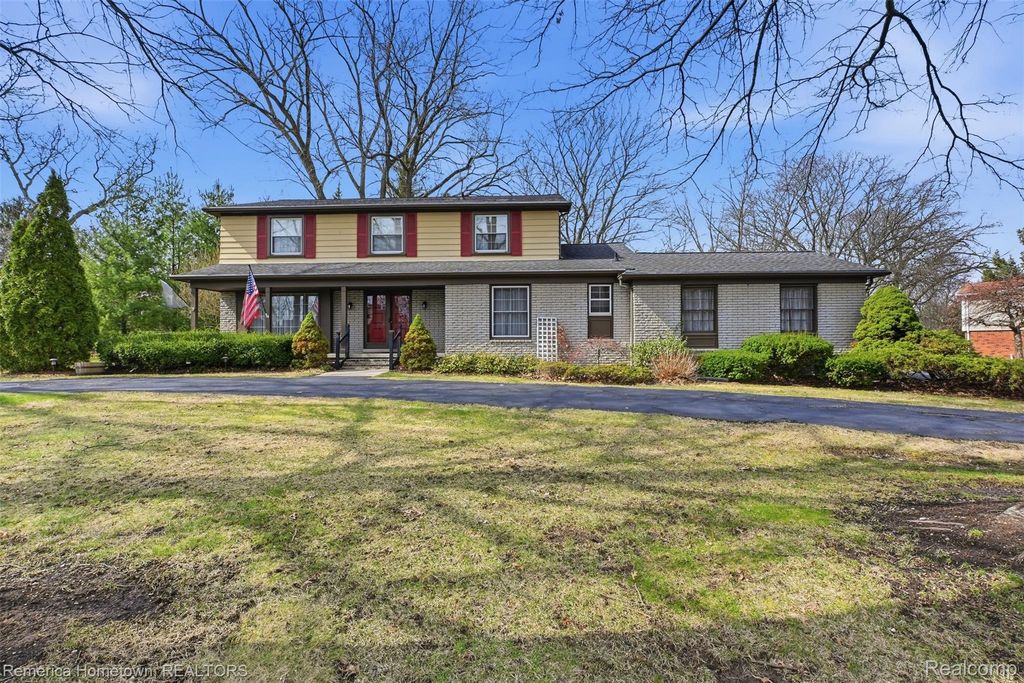 12811 Glenview Drive, Plymouth Charter Township, MI 48170