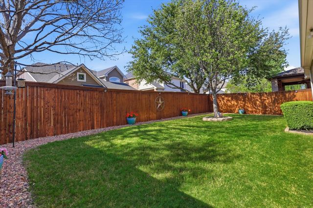 1161 Bonham Parkway, Lantana, TX 76226