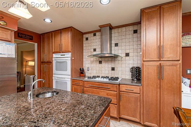 47038 Sarnus Drive, Macomb, MI 48044
