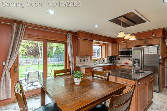 47038 Sarnus Drive, Macomb, MI 48044