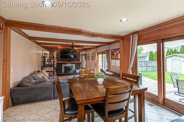 47038 Sarnus Drive, Macomb, MI 48044