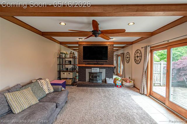 47038 Sarnus Drive, Macomb, MI 48044