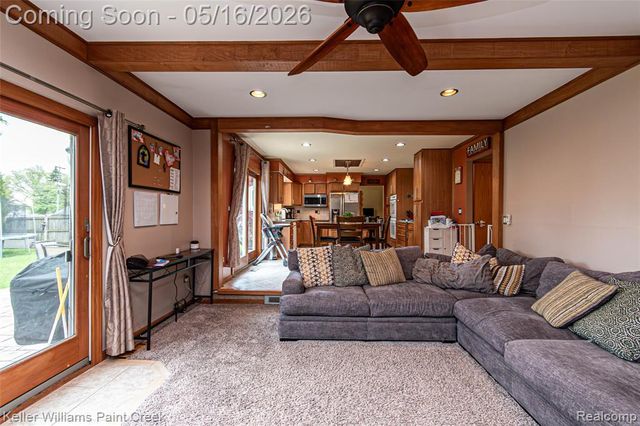 47038 Sarnus Drive, Macomb, MI 48044