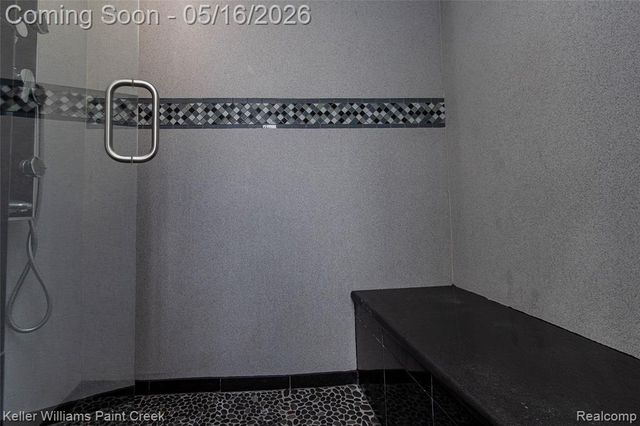 47038 Sarnus Drive, Macomb, MI 48044