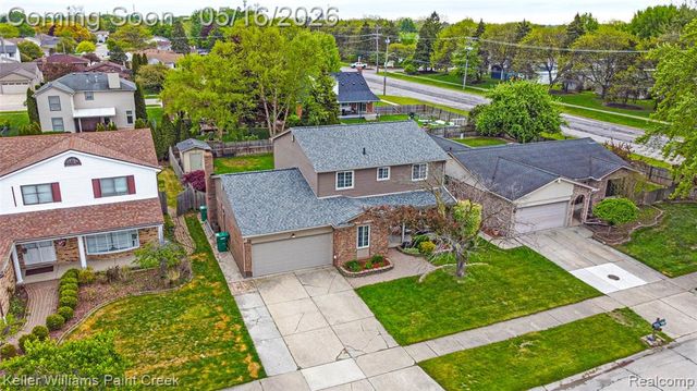 47038 Sarnus Drive, Macomb, MI 48044