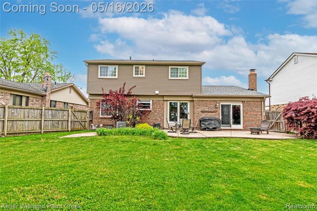47038 Sarnus Drive, Macomb, MI 48044