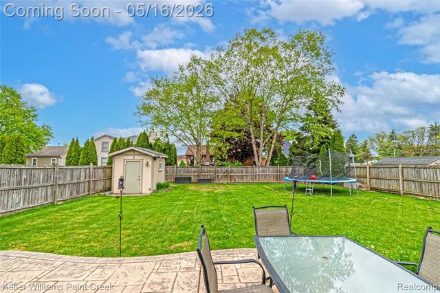 47038 Sarnus Drive, Macomb, MI 48044