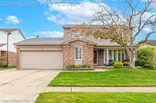 47038 Sarnus Drive, Macomb, MI 48044