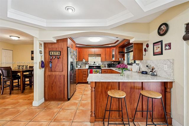 10365 SW 11th Ter 4-9B, Miami, FL 33174