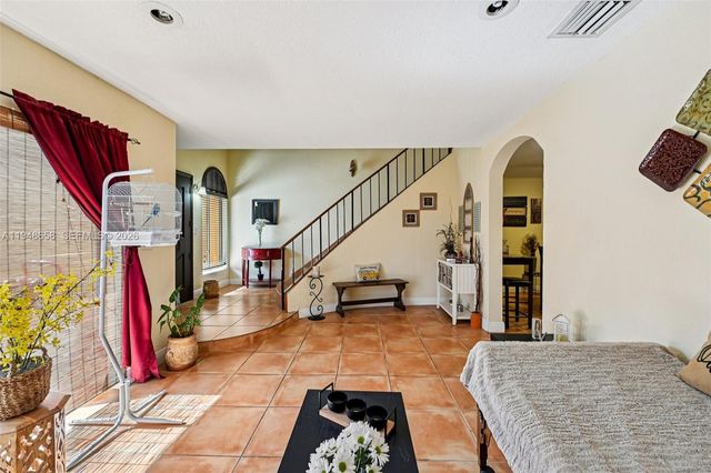 10365 SW 11th Ter 4-9B, Miami, FL 33174