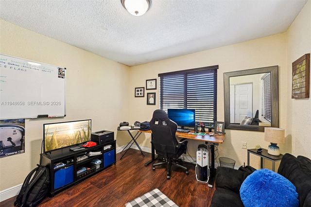 10365 SW 11th Ter 4-9B, Miami, FL 33174