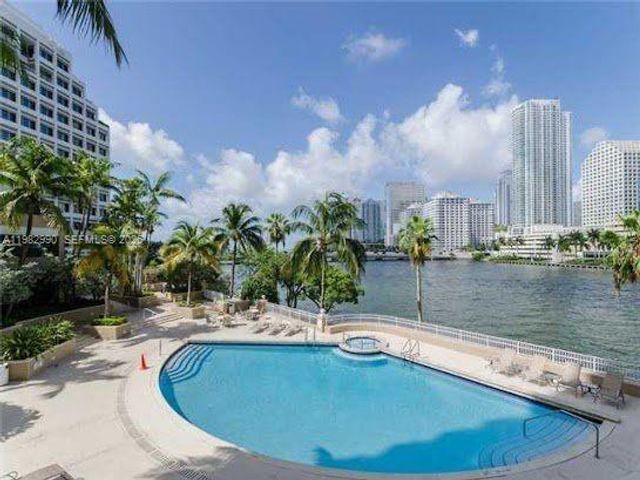 701 Brickell Key Dr. #1611, Miami, FL 33131