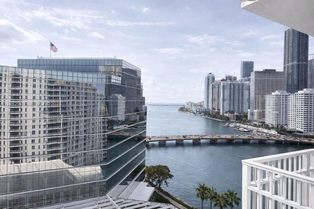 701 Brickell Key Dr. #1611, Miami, FL 33131