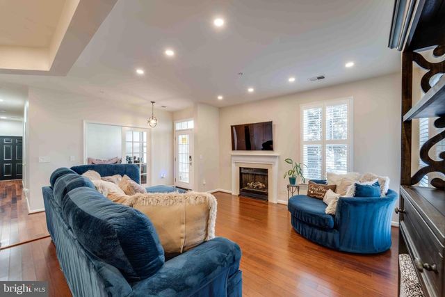 13810 GREENDALE DR, Woodbridge, VA 22191