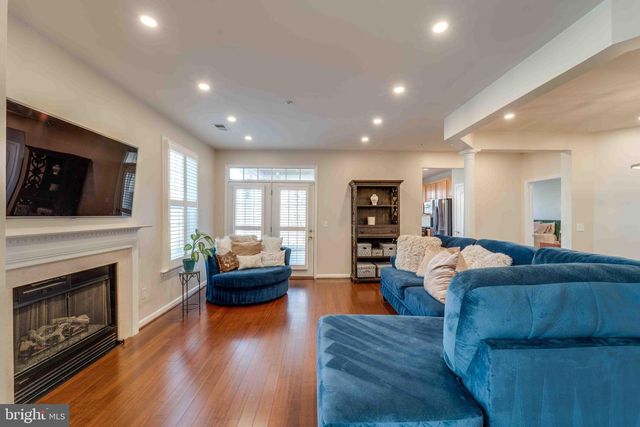 13810 GREENDALE DR, Woodbridge, VA 22191