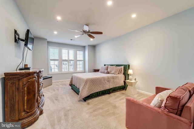 13810 GREENDALE DR, Woodbridge, VA 22191