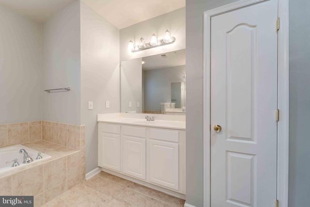 13810 GREENDALE DR, Woodbridge, VA 22191