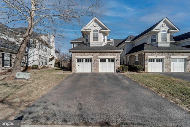 13810 GREENDALE DR, Woodbridge, VA 22191