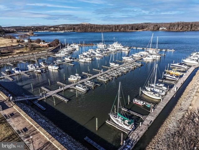 13810 GREENDALE DR, Woodbridge, VA 22191