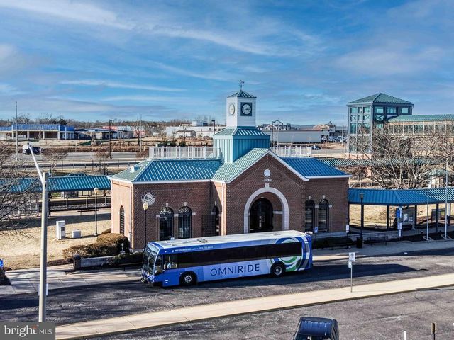 13810 GREENDALE DR, Woodbridge, VA 22191