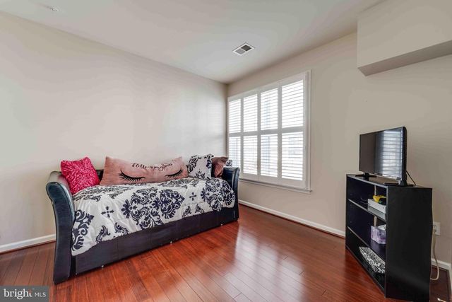 13810 GREENDALE DR, Woodbridge, VA 22191