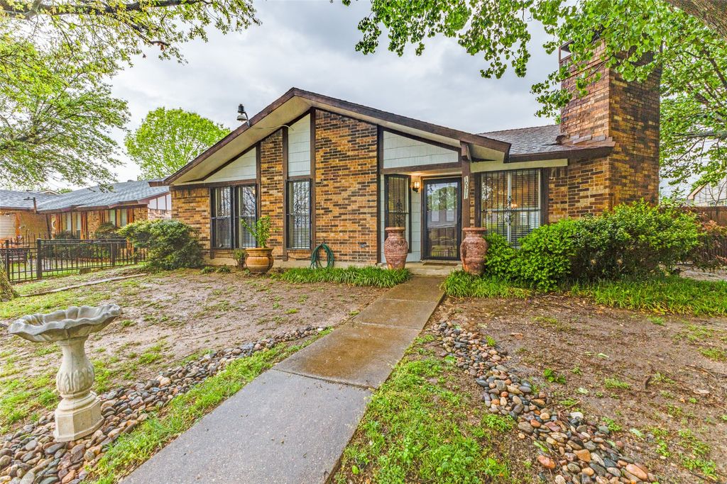 10311 Woodlot Drive, Dallas, TX 75217