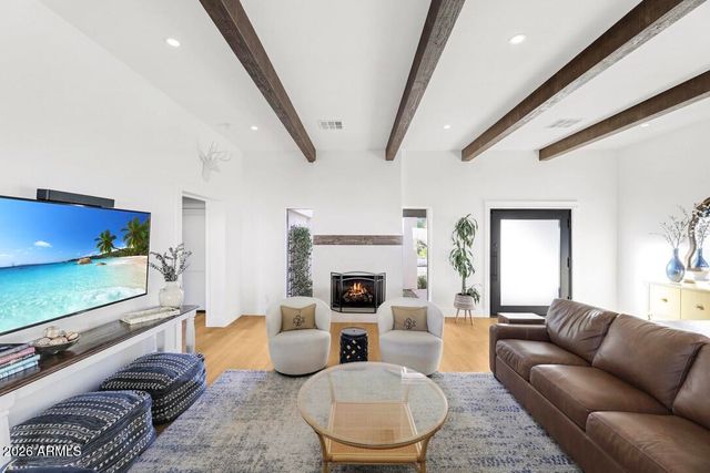 2221 E Nicolet Avenue, Phoenix, AZ 85020