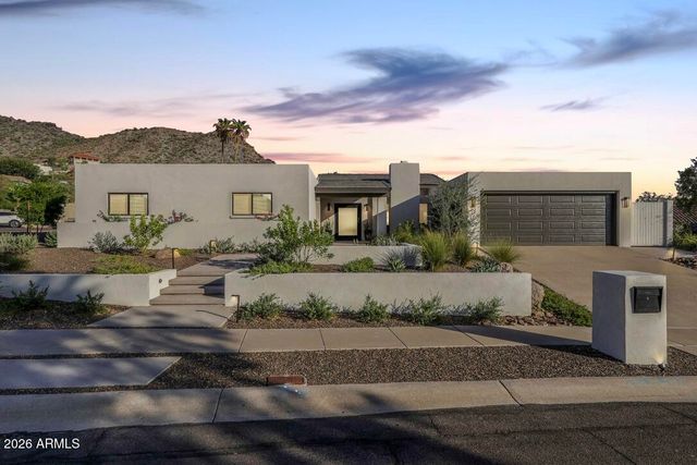 2221 E Nicolet Avenue, Phoenix, AZ 85020