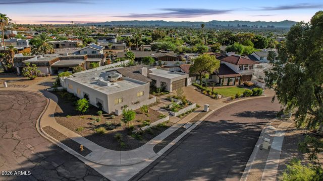 2221 E Nicolet Avenue, Phoenix, AZ 85020