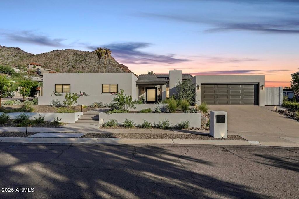 2221 E Nicolet Avenue, Phoenix, AZ 85020 — exterior