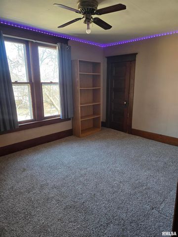 134 N AVENUE D, Canton, IL 61520